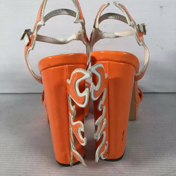 Liliana Open Toe Block Heel Sandal Pumps - Picture 5 of 9